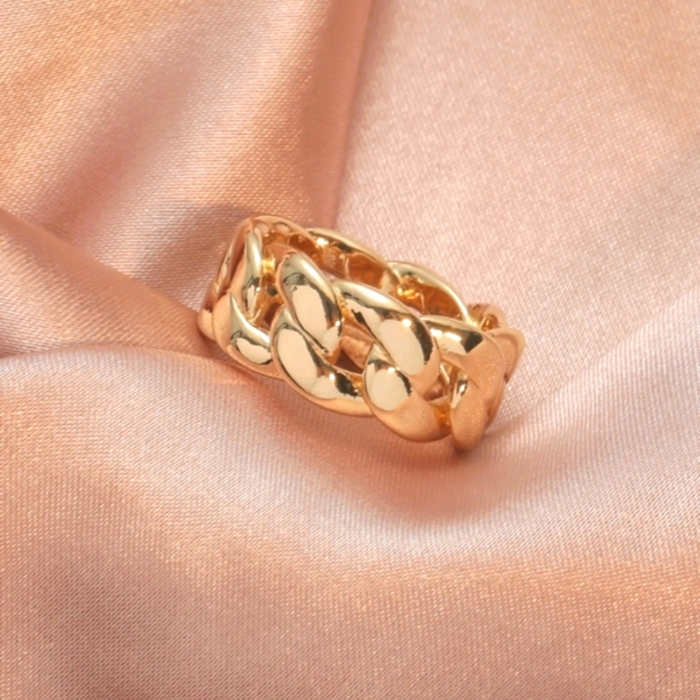 Twist Chainlink Ring ✨️